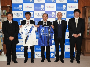 リヴィエルタ豊川 サッカー東海リーグ2部昇格 東愛知新聞