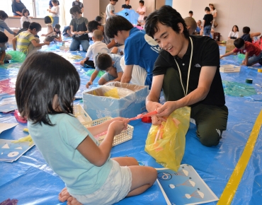 豊橋で 宇宙パラシュート教室 東愛知新聞