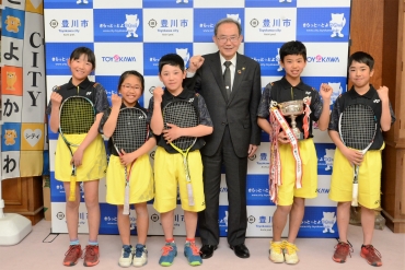 豊川の児童らソフトテニス全国大会出場 東愛知新聞