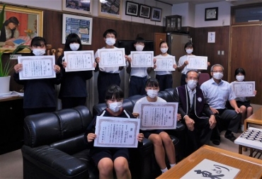 Tnpあいさつ標語コン 豊橋東部中などで表彰式 東愛知新聞