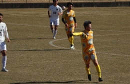 サッカーの三浦知良選手が豊橋で練習試合