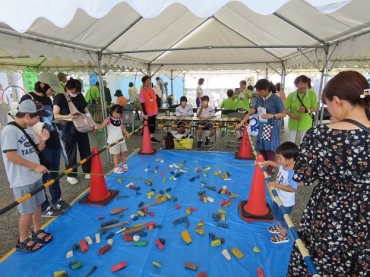 展示や体験など各種福祉イベントが開かれた会場
