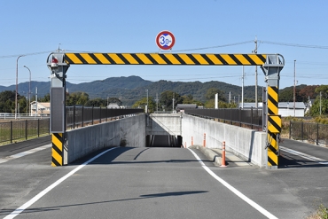 豊川為当IC近くのアンダーパス=豊川市為当町で