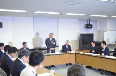 東名高速道路豊橋新城スマートICの準備会の初会合=豊橋市役所で