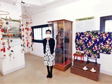 鉄櫓で初の展示会を開いた豊田さん=吉田城鉄櫓で