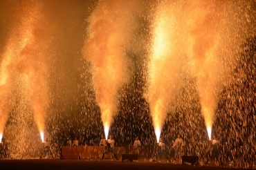 3年ぶりに有観客で開く「炎の祭典」(2019年)