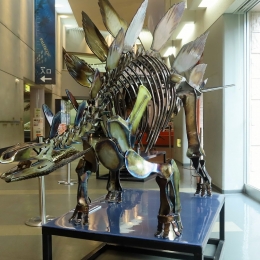 豊橋市自然史博物館で「鉄の恐竜展」