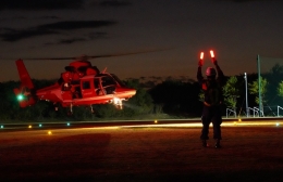 豊橋市消防本部がヘリの夜間離着陸訓練