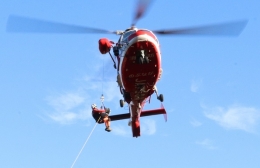 豊橋市消防本部など石巻山で合同救助訓練
