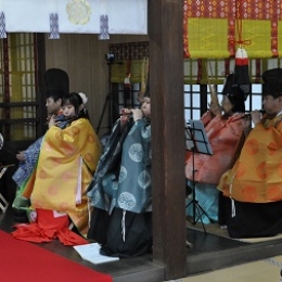 豊橋の吉田神社で「千里」が雅楽を奉納演奏