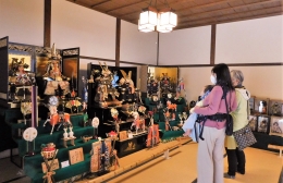 豊橋市二川宿本陣資料館で「五月人形展」開幕