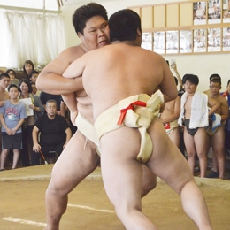 白熱の西島杯相撲大会