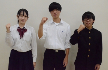 全国大会優勝を目指す髙木さん、髙瀨さん、野崎さん(左から)=豊橋工科高校で