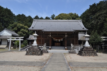 篠束神社の本殿