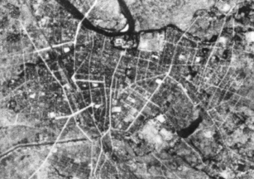 空襲前の豊橋市の写真(米軍撮影)