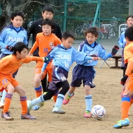 豊橋でサッカー5年生大会「愛大学長杯」