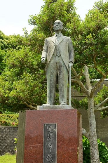 通水50周年を迎える豊川用水の生みの親・近藤寿市郎の銅像=田原市内で