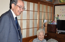 豊川市長が高齢者訪問