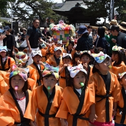 豊川稲荷春季大祭で子ども神輿