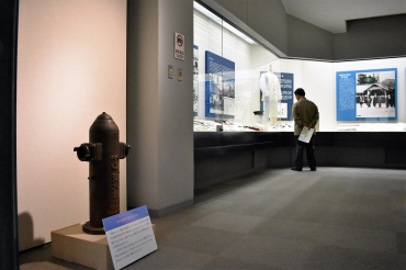 消火栓などが展示された豊川海軍工廠=桜ヶ丘ミュージアムで