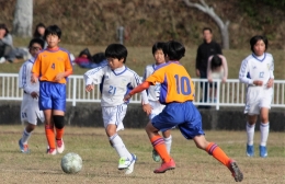新城RCカップ少年サッカー小学生の部  小坂井FCが準優勝