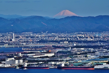 蔵王山展望台から捉えた富士山(山本さん提供)