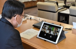ウェブ会議を試行 新型コロナ対策で豊川市議会