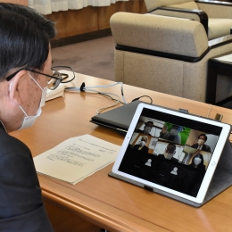 ウェブ会議を試行 新型コロナ対策で豊川市議会