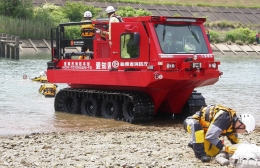 水陸両用車で救助 豊橋市が水防訓練