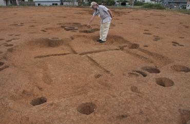 竪穴建物跡などが確認された東側遺跡=豊橋市牛川町東側で
