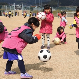蒲郡で少女ミニサッカー交流会