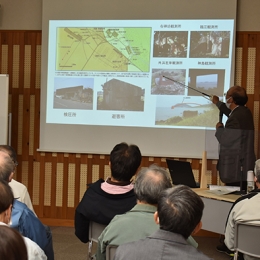 豊川市平和公園で戦争遺跡を学ぶ講演