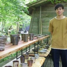作家支援へ新城市作手のリノベ古民家で陶芸展