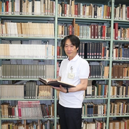 県図書館30周年に豊橋の岩瀬さん記念講演