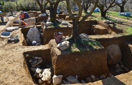 口明塚南古墳に大型の横穴式石室 豊橋市が発掘調査